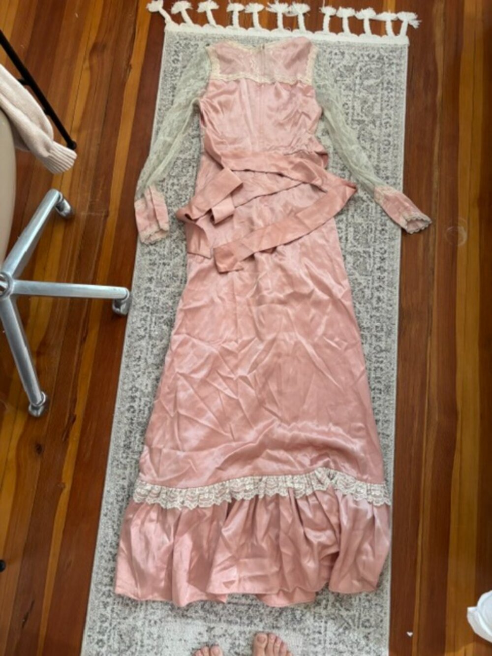 Vintage XS Gunne Sax Pink satin and lace dress - Picture 8 of 9
